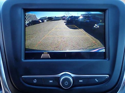 Used 2019 Chevrolet Equinox LT w/ Driver Convenience Package image 18