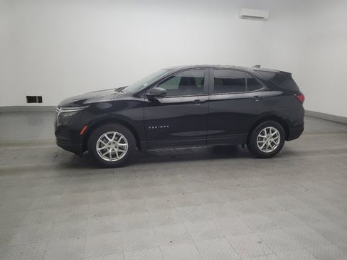 Used 2024 Chevrolet Equinox LS w/ Driver Confidence II Package FWD image 2