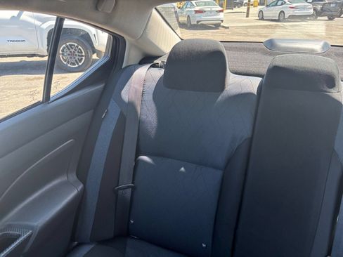 Used 2025 Nissan Versa SV FWD image 38