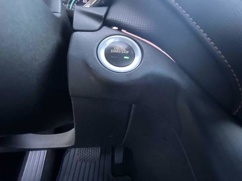 Used 2019 Chevrolet Equinox Premier image 16