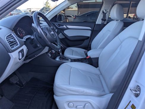 Used 2015 Audi Q3 2.0T Prestige w/ Prestige Package image 19
