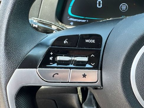 Certified 2025 Hyundai Elantra Hybrid FWD image 21