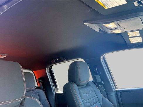 Used 2025 Nissan Frontier PRO-4X AWD/4WD image 28