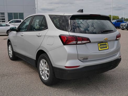 Used 2022 Chevrolet Equinox LS AWD/4WD image 8