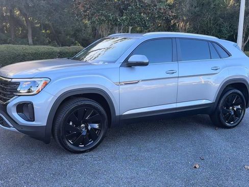 New 2026 Volkswagen Atlas Cross Sport SE image 4