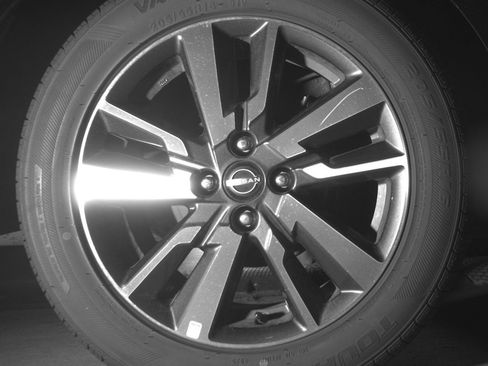 Used 2025 Nissan Versa SV FWD image 15