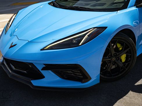 Used 2022 Chevrolet Corvette Stingray Preferred Cpe w/ Z51 Performance Package RWD image 5