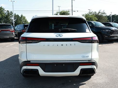 Used 2023 INFINITI QX60 Luxe w/ Cargo Package FWD image 7