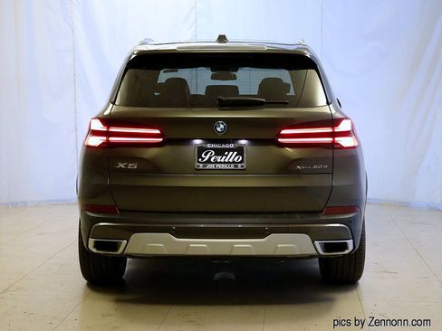New 2026 BMW X5 xDrive50e w/ Climate Comfort Package AWD/4WD image 7