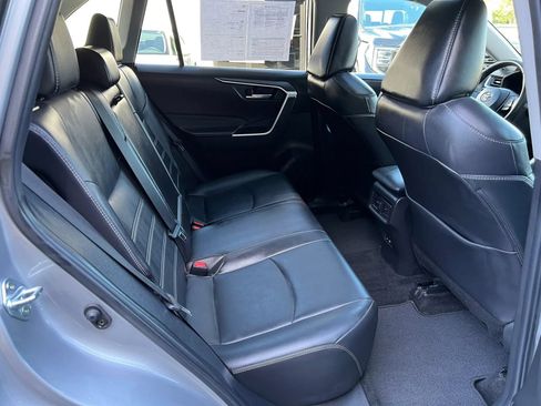 Used 2024 Toyota RAV4 XLE Premium FWD image 9
