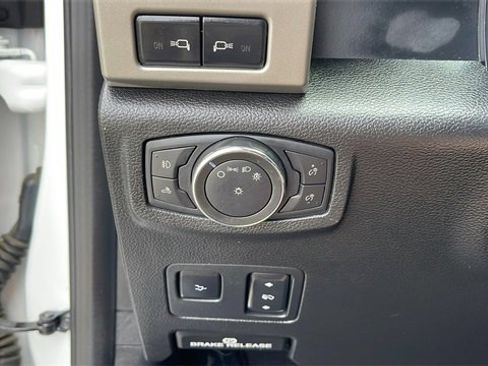 Used 2021 Ford F250 Lariat image 31