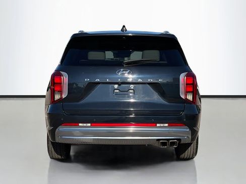 Used 2024 Hyundai Palisade Calligraphy image 4