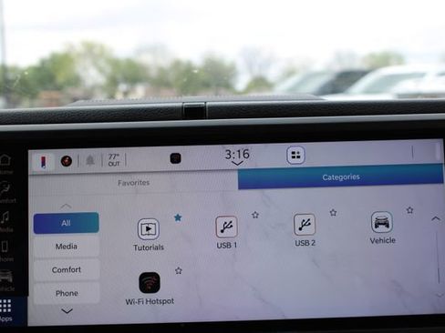 Used 2025 Jeep Wrangler Sport AWD/4WD image 33