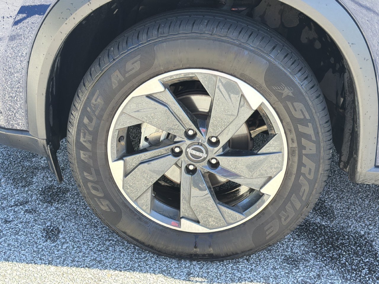 Used 2025 Nissan Rogue SV AWD/4WD image 31