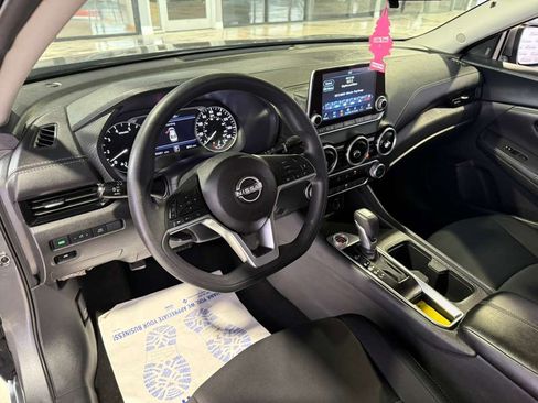 Used 2024 Nissan Sentra SV FWD image 31