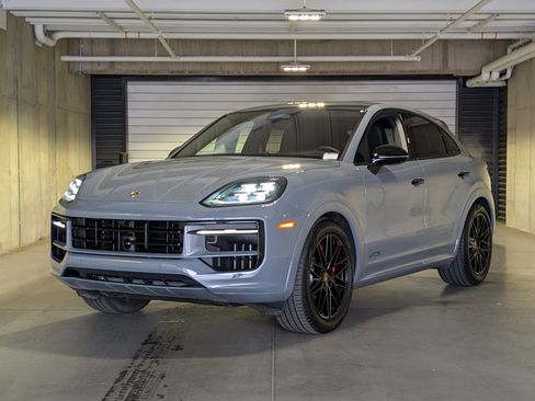 New 2026 Porsche Cayenne GTS AWD/4WD image 1