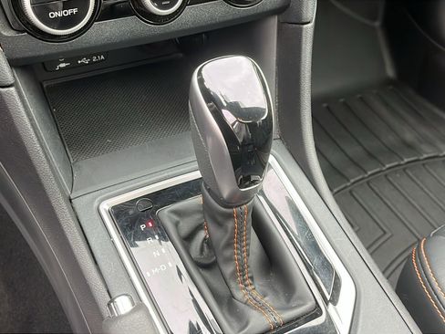 Certified 2022 Subaru Crosstrek 2.5i Limited w/ Moonroof Package 2 image 19