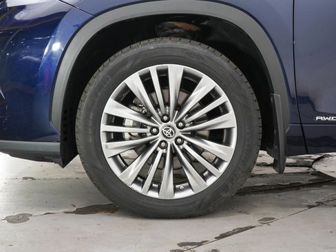 Used 2021 Toyota Highlander Platinum AWD/4WD image 30
