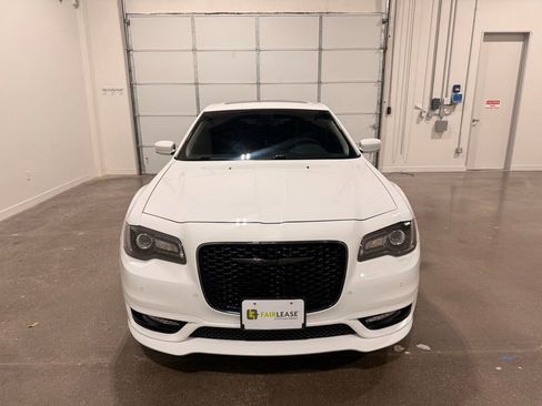 Used 2023 Chrysler 300 Touring L w/ Popular Equipment Group RWD image 2