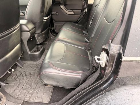 Used 2017 Jeep Wrangler Unlimited Sport w/ Connectivity Group AWD/4WD image 14