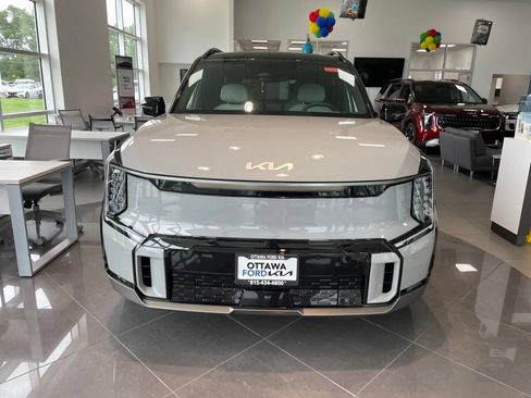 New 2026 Kia EV9 GT-Line AWD/4WD image 3