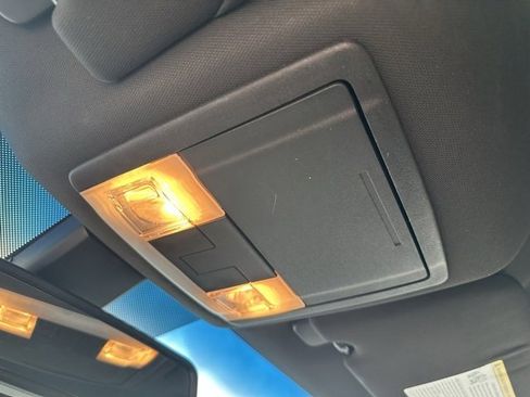 Used 2013 Ford Taurus SHO image 17