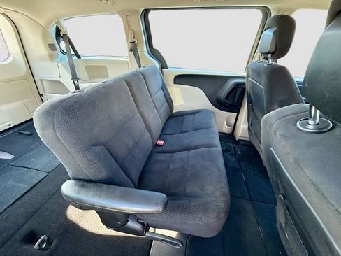 Used 2014 Dodge Grand Caravan American Value Package image 22