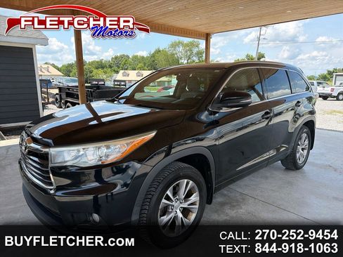 Used 2015 Toyota Highlander XLE AWD/4WD image 1
