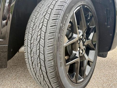 Used 2024 Chevrolet Traverse RS w/ LPO, Floor Liner Package image 12