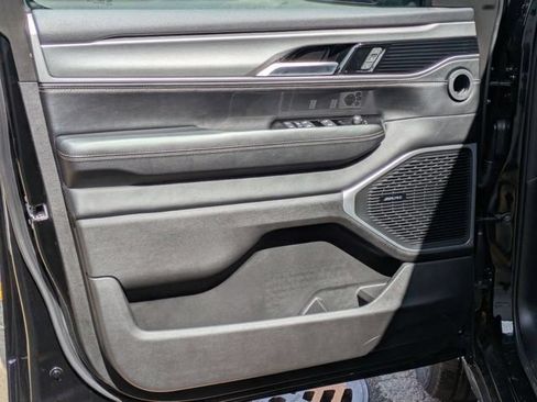 New 2026 Jeep Grand Wagoneer 4WD image 16
