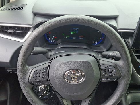 Used 2022 Toyota Corolla LE FWD image 19