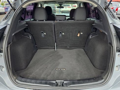 Used 2021 Nissan Kicks SV FWD image 16