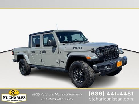 Used 2022 Jeep Gladiator Willys image 1