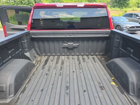 Used 2024 Chevrolet Silverado 1500 RST w/ Z71 Off-Road Package AWD/4WD image 16