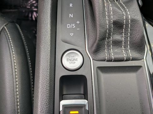 Certified 2023 Volkswagen Atlas SE FWD image 24