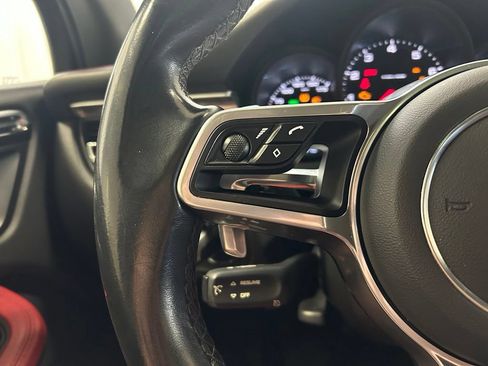 Used 2021 Porsche Macan AWD/4WD image 12