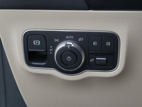 Used 2023 Mercedes-Benz GLA 250 image 33