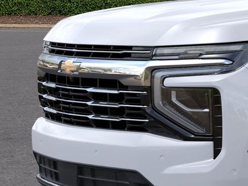 New 2026 Chevrolet Suburban LT RWD image 13