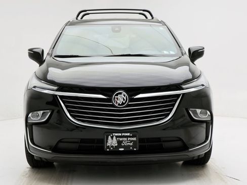 Used 2022 Buick Enclave Essence image 7