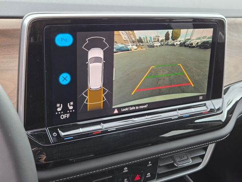 New 2026 Volkswagen Atlas SE FWD image 13
