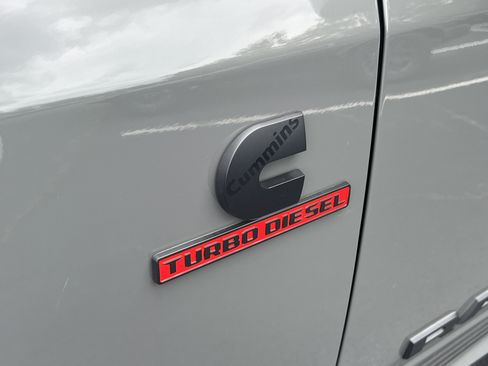 New 2026 RAM 2500 Limited AWD/4WD image 16