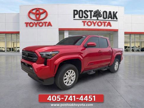 Used 2025 Toyota Tacoma SR5 AWD/4WD image 1