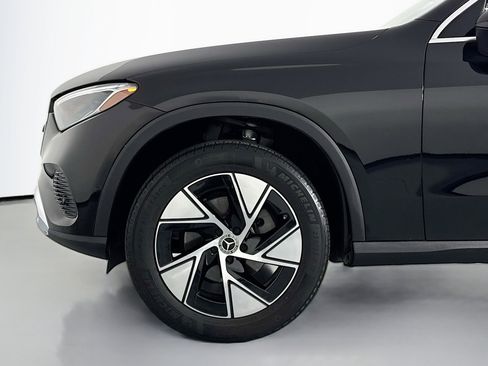 Certified 2024 Mercedes-Benz GLC 300 image 11