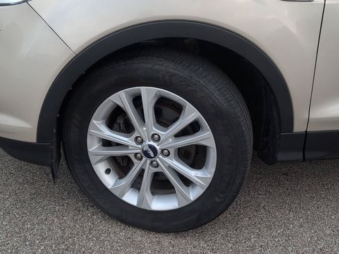 Used 2017 Ford Escape SE FWD image 5