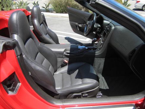Used 2008 Chevrolet Corvette Convertible w/ Preferred Equipment Group RWD image 27