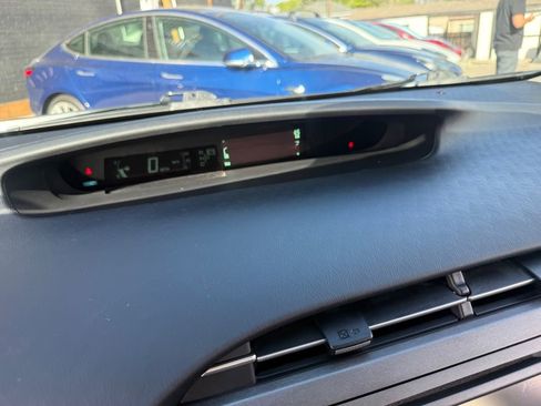 Used 2012 Toyota Prius Two FWD image 28