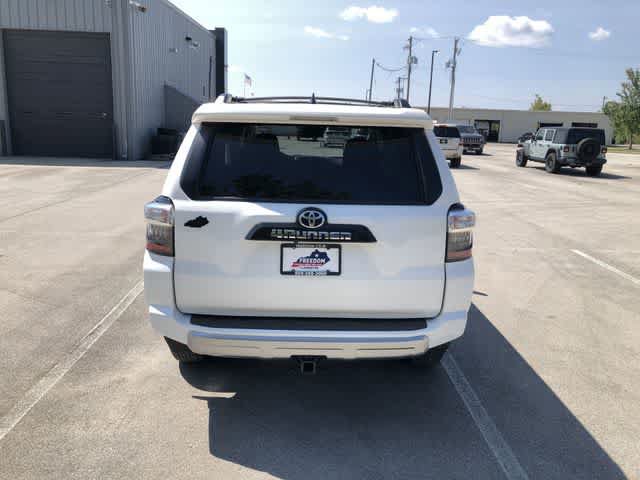 Used 2020 Toyota 4Runner TRD Off-Road Premium w/ Moonroof Package AWD/4WD image 5