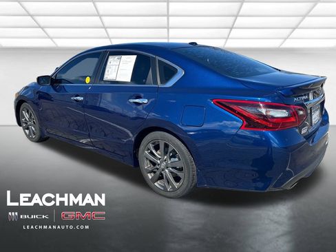 Used 2018 Nissan Altima 2.5 SR w/ SR Special Edition FWD image 6