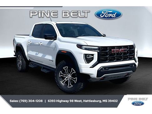 Used 2023 GMC Canyon AT4 w/ AT4 Premium Package AWD/4WD image 1