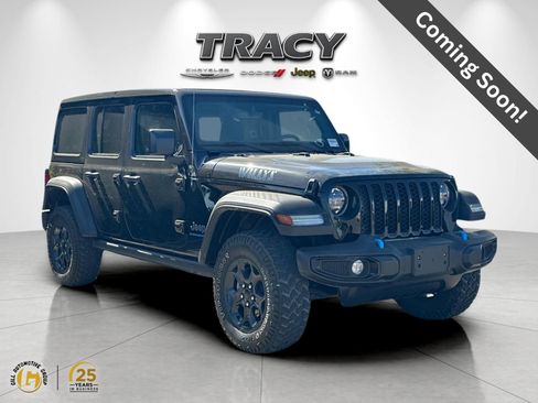 Used 2023 Jeep Wrangler Unlimited w/ Sun & Screen Package AWD/4WD image 1
